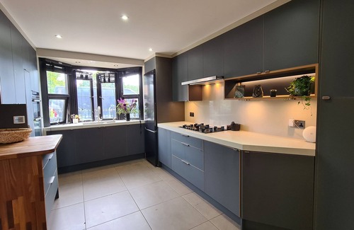 Angel House | Homely and Spacious 3BD Home in Islington