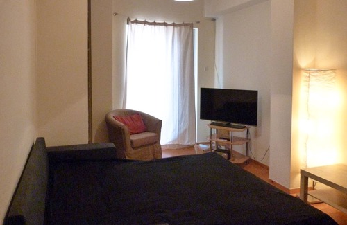 Chalcis Apartment | Homely & Spacious studio close to the Seafront