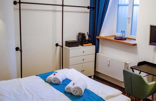 Obergiesing Apartment | HOMELY STAY Studio 2 - Modern Self-Check-In room in Munich