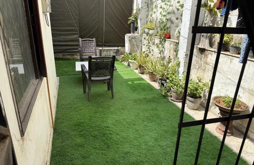 DLF Phase 1 House | Homely Stay with Meals DLF 1
