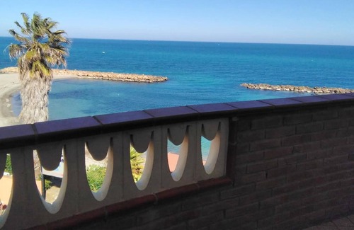 Torre Melissa Apartment | Homerez - 10 m away from the beach! Appartement for 6 ppl. at Torre Melissa