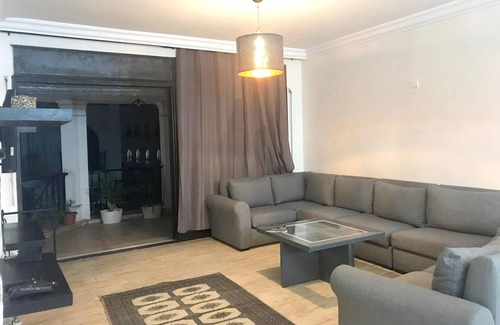 Ain Diab Apartment | Homerez - 100 m away from the beach! Appartement for 4 ppl. with shared pool