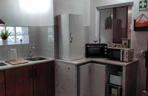 Redondo House | Homerez - Air-Conditioned House in Redondo - Modern Comfort