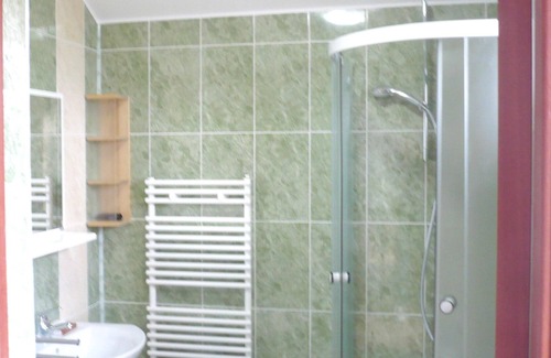 Marisel House | Homerez - Amazing house for 11 ppl. with terrace at Mărișel