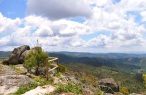 Meada House | Homerez - Amazing house for 4 ppl. with shared pool and balcony at Águeda