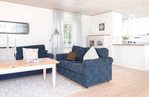 Kalix Municipality House | Homerez - Amazing house for 7 ppl. with sauna, sea view and terrace at Kalix