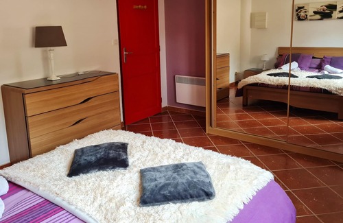 Maurens Apartment | Homerez - Apartement for 8 ppl. with shared pool, garden and terrace at Maurens