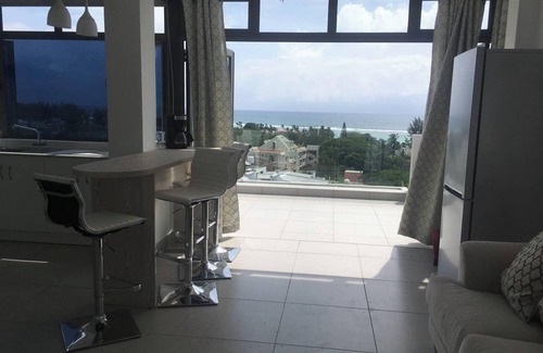 Flic-en-Flac Apartment | Homerez - Apartment in Flic en Flac