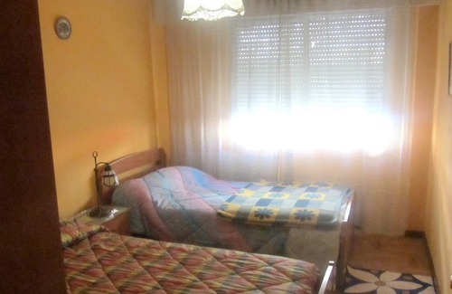 Cambre Apartment | Homerez - Appartement 5 km away from the beach for 4 ppl. with balcony at Cambre