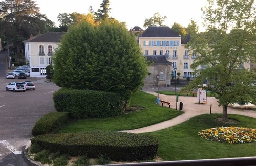 Neris-les-Bains Apartment | Homerez - Apt. in Néris-les-Bains