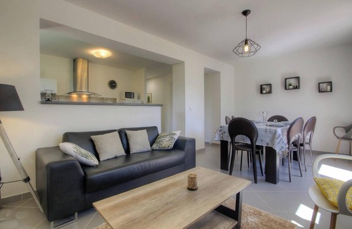 Taglio-Isolaccio Apartment | Homerez - Apt in Taglio-Isolaccio