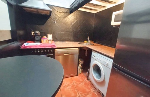 Logrono Historic Centre Apartment | Homerez - Apt Logroño - balcny