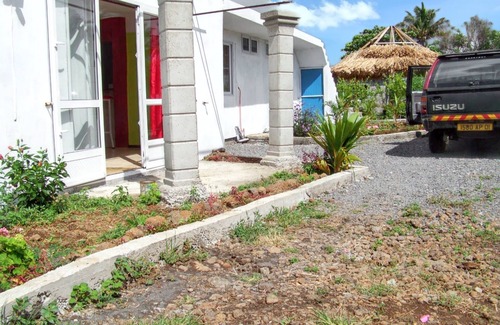 Le Bouchon Apartment | Homerez - Apt. sea view Le Bouchon