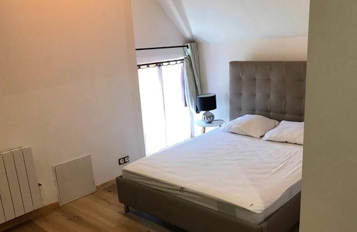 Chateauvieux House | Homerez - Beautiful house for 5 ppl. with garden and terrace at Châteauvieux