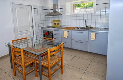 Monthenault House | Homerez - Beautiful house for 8 ppl. with terrace at Monthenault