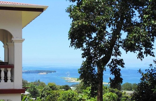 Zig Zag Ward Apartment | Homerez - Beautiful studio for 2 ppl. with sea view, terrace and balcony at Mahe