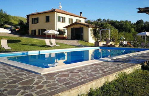 Vesime Villa | Homerez - Beautiful villa for 2 ppl. with swimming-pool at Vesime