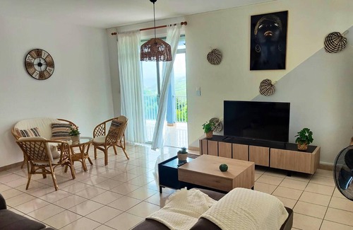Le Marigot Apartment | Homerez - Big appartement 2 km away from the beach for 12 ppl. at Le Marigot