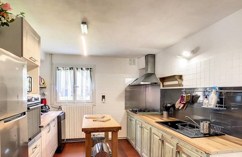 Bars House | Homerez - Big house for 12 ppl. with jacuzzi, garden and terrace at Bars