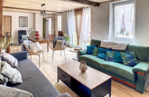 Bars House | Homerez - Big house for 12 ppl. with jacuzzi, garden and terrace at Bars