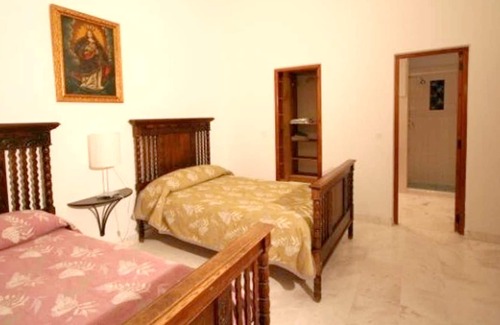 Ayora House | Homerez - Big house for 23 ppl. with terrace at Ayora