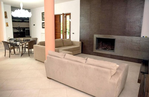 Alvignano Villa | Homerez - Big villa for 9 ppl. with swimming-pool at Alvignano