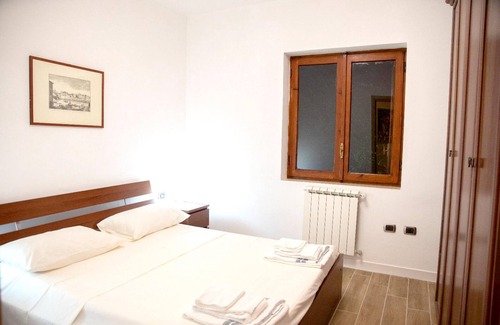 Alvignano Villa | Homerez - Big villa for 9 ppl. with swimming-pool at Alvignano