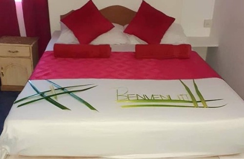 Belle Mare Villa | Homerez - Big villa 500 m away from the beach for 30 ppl. with swimming-pool