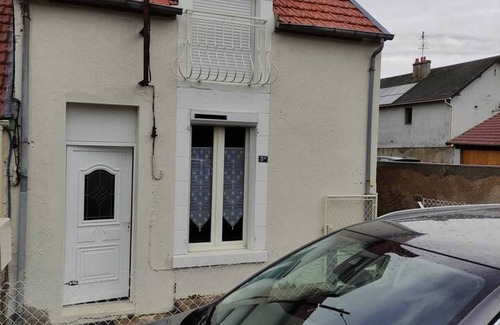 Cosne-Cours-sur-Loire House | Homerez - Cosy stay in Cosne-Cours