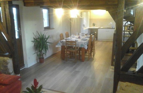Le Theil-en-Auge House | Homerez - Charming House in Le Theil-en-Auge with Fireplace