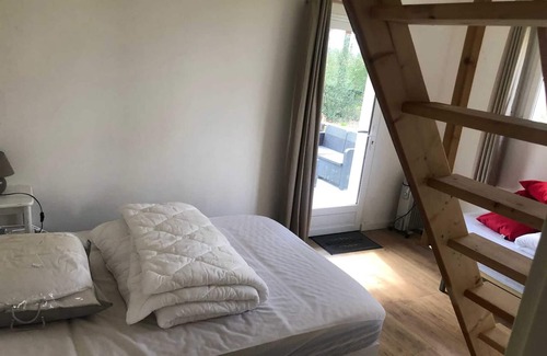 Callen Ski Chalet | Homerez - Charming Chalet in Callen with Pellet Stove