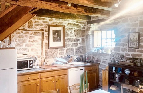 Chaumeil House | Homerez - Charming granite house in Chaumeil with private garden.