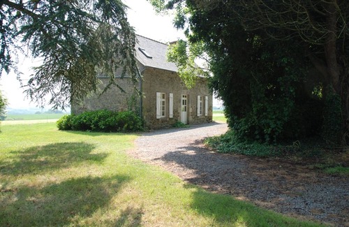 Saint-Igneuc House | Homerez - Charming house with garden in Jugon-les-Lacs