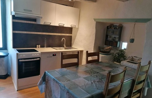 Sauveterre House | Homerez - Charming House in Sauveterre with Private Pool