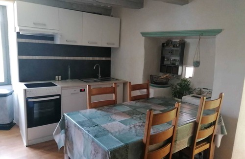 Sauveterre House | Homerez - Charming House in Sauveterre with Private Pool