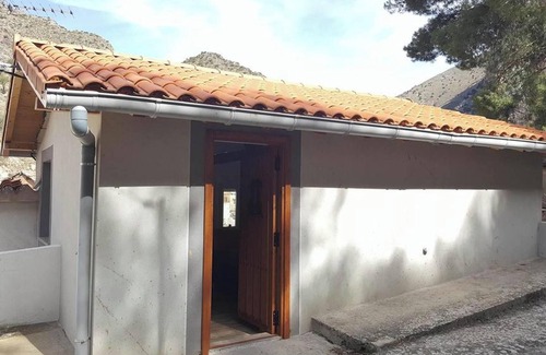 Arnedillo House | Homerez - Charming house in Arnedillo with terrace