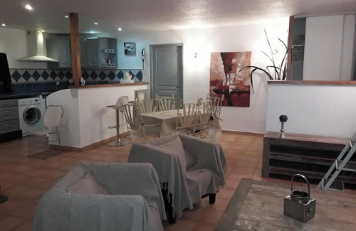 Maillane House | Homerez - Charming house in Maillane with a private pool