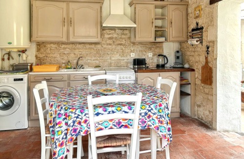 Sigogne House | Homerez - Charming House near Cognac with Barbecue.