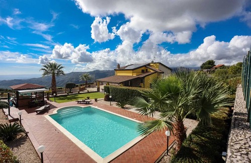 Graniti Villa | Homerez - Charming Villa in Graniti with Private Pool