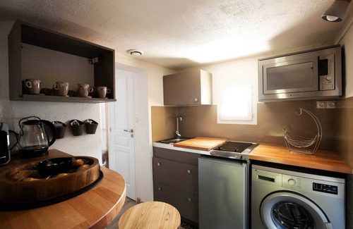 Clermont-Ferrand Apartment | Homerez - City-Centre Apt. Clermont-Ferrand