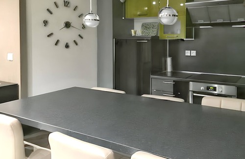 Apach Apartment | Homerez - Comfortable Apartment in Apach with Balcony
