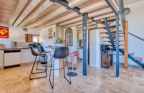 Les Leches House | Homerez - Comfortable house in Les Lèches with garden and terrace