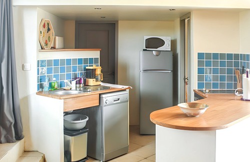 Duravel House | Homerez - Comfortable house in Duravel with shared pool