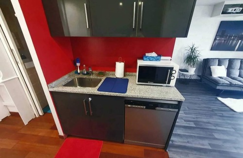 Poissy Apartment | Homerez - Cosy Apartment in Poissy