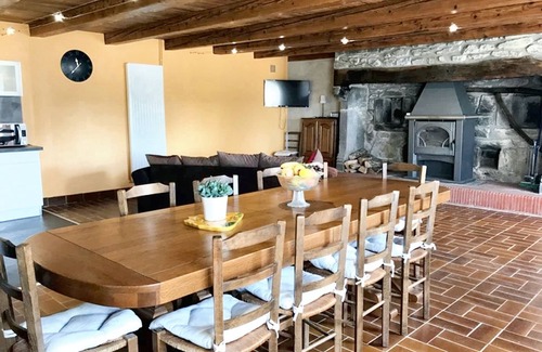 Bagnols House | Homerez - Cosy house in Bagnols with terrace and garden