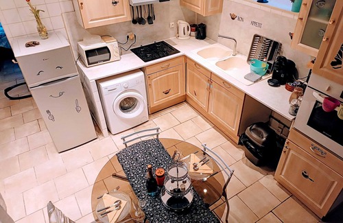 Capendu House | Homerez - Cosy House in Capendu with Fireplace and Garden