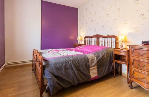 Moraches House | Homerez - Elegant house in Moraches with secure garden and barbecue