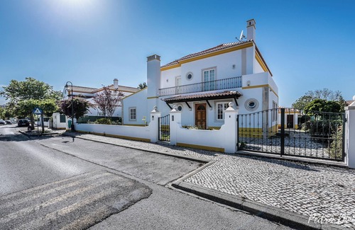 Sao Simao Villa | Homerez - Elegant Villa in Azeitão with Private Pool