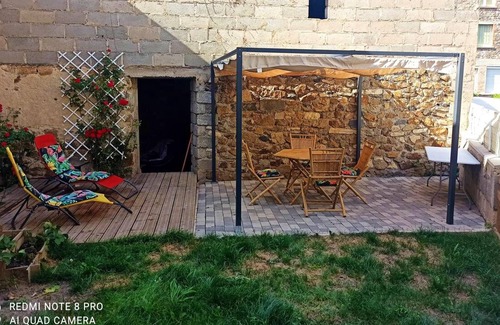 Saint-Floret House | Homerez - Exceptional house with garden and balcony