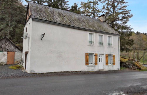 Saint-Genes-Champespe House | Homerez - House in Saint-Gènes-Champespe